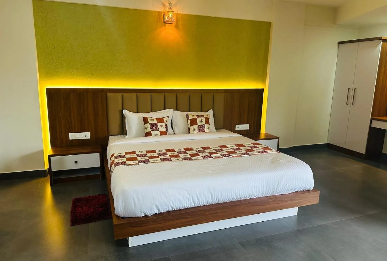 Hotel Maryland Residency Meenangadi
