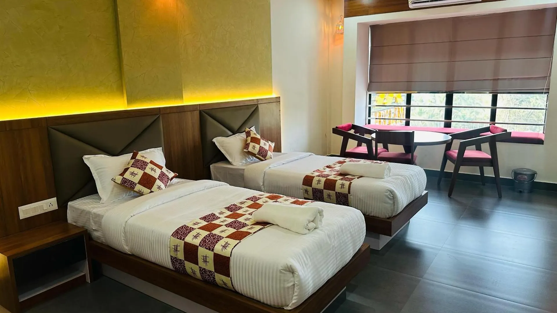Hotel Maryland Residency Meenangadi
